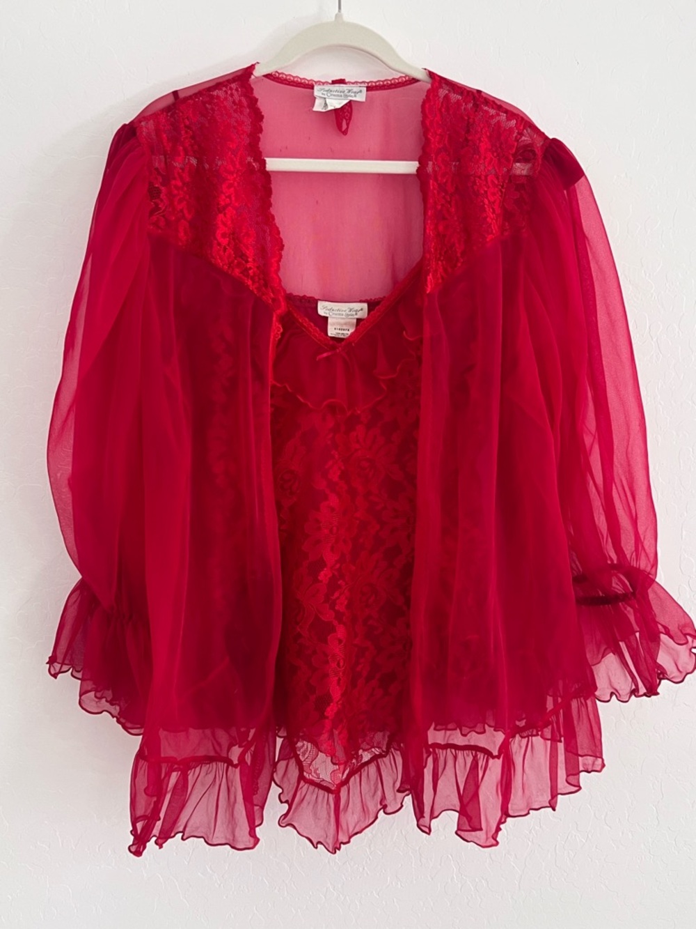 2 Piece Seductive Wear Cinema Etoile Sexy Red Lingerie Top & Robe